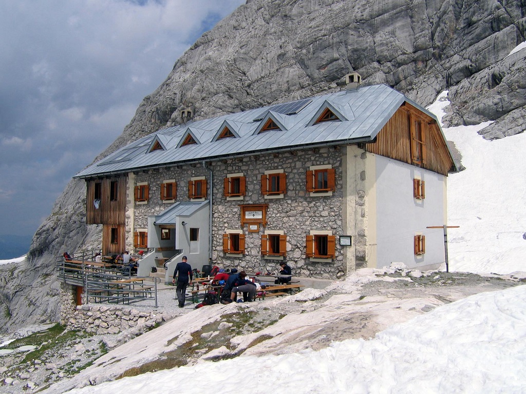 Adamekhütte 2.196m